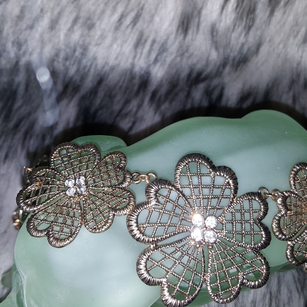 Necklace - Picture 2 of 4